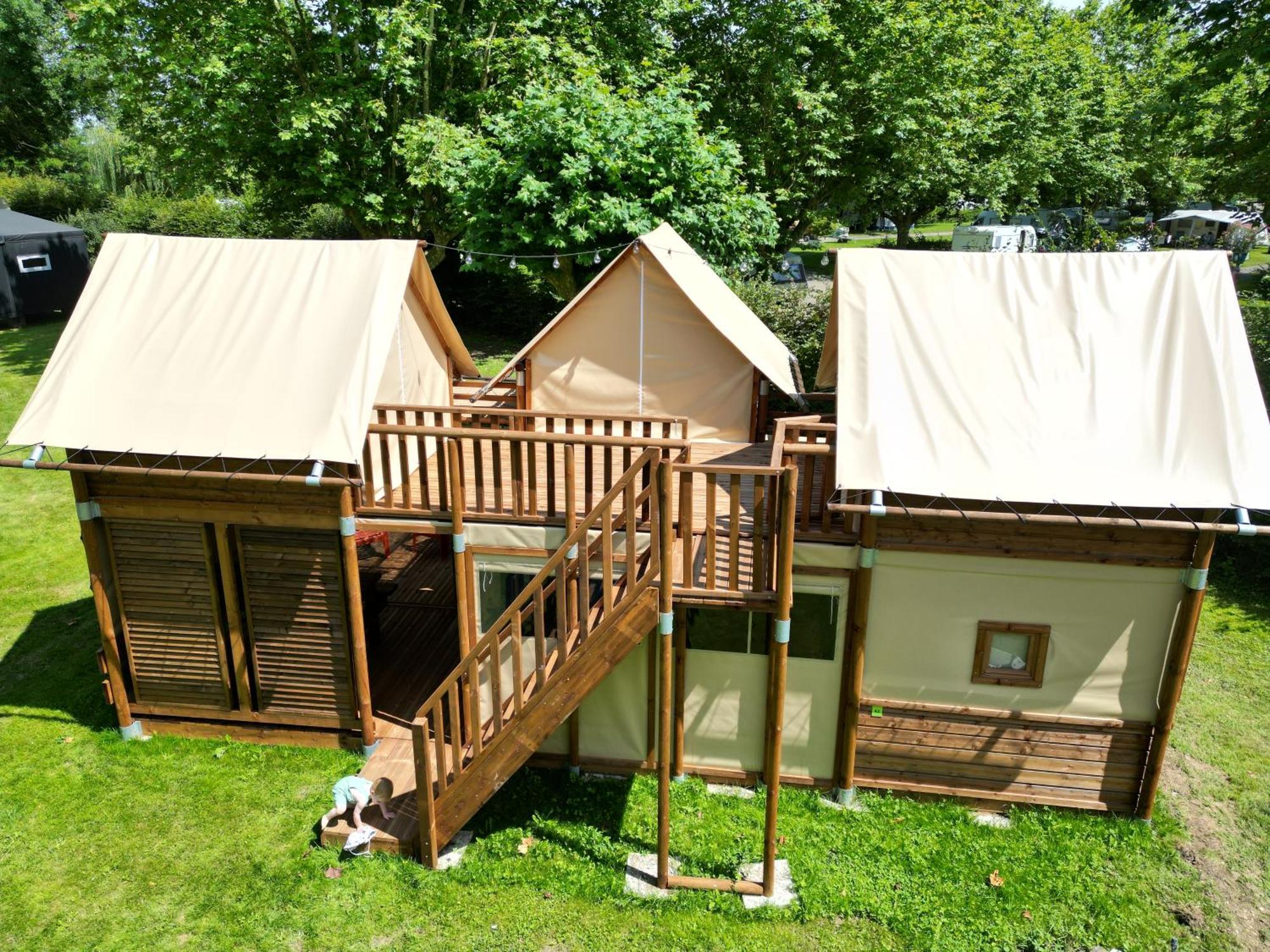 Camping De Thoissey *** エクステリア 写真