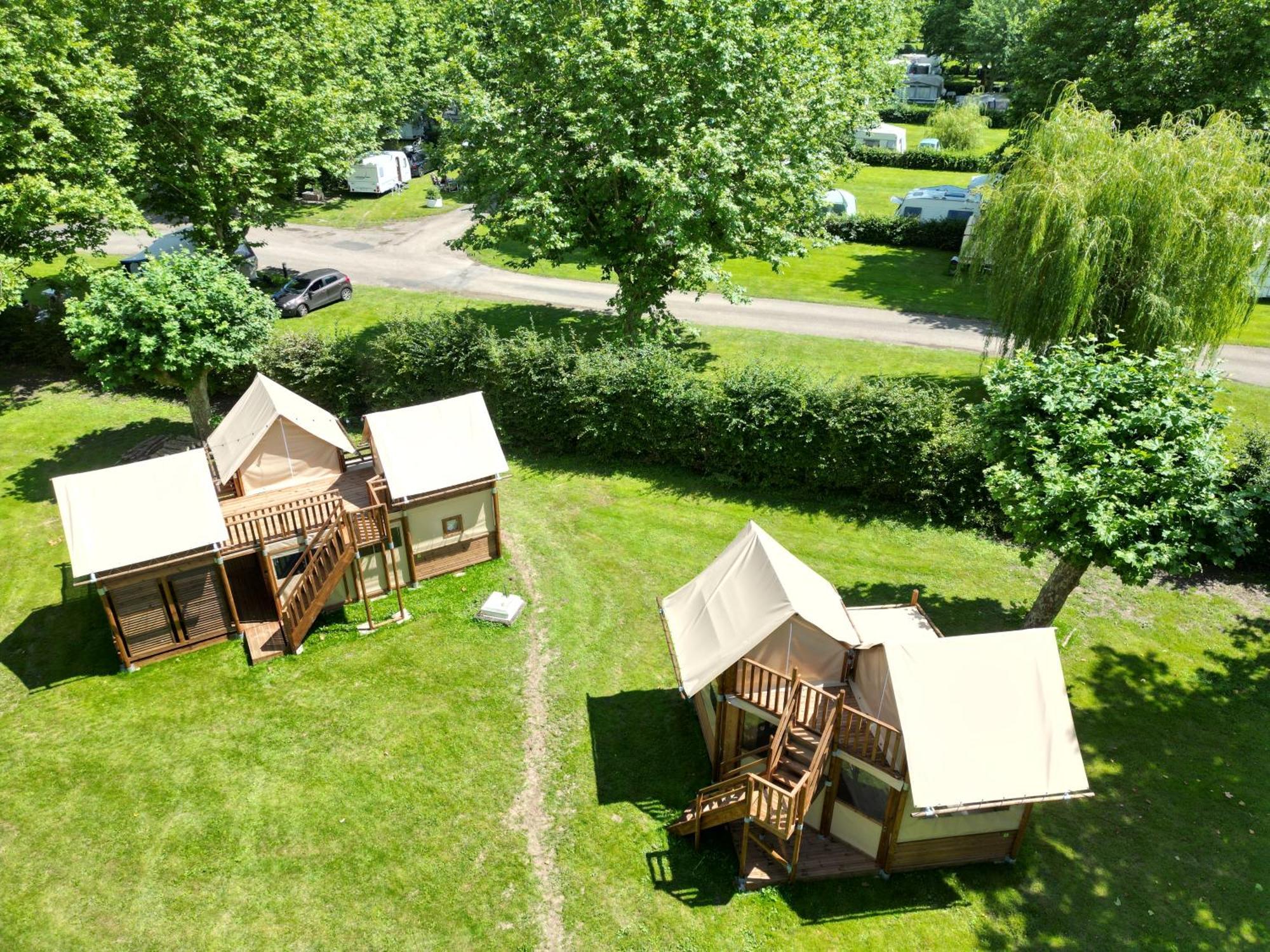 Camping De Thoissey *** エクステリア 写真
