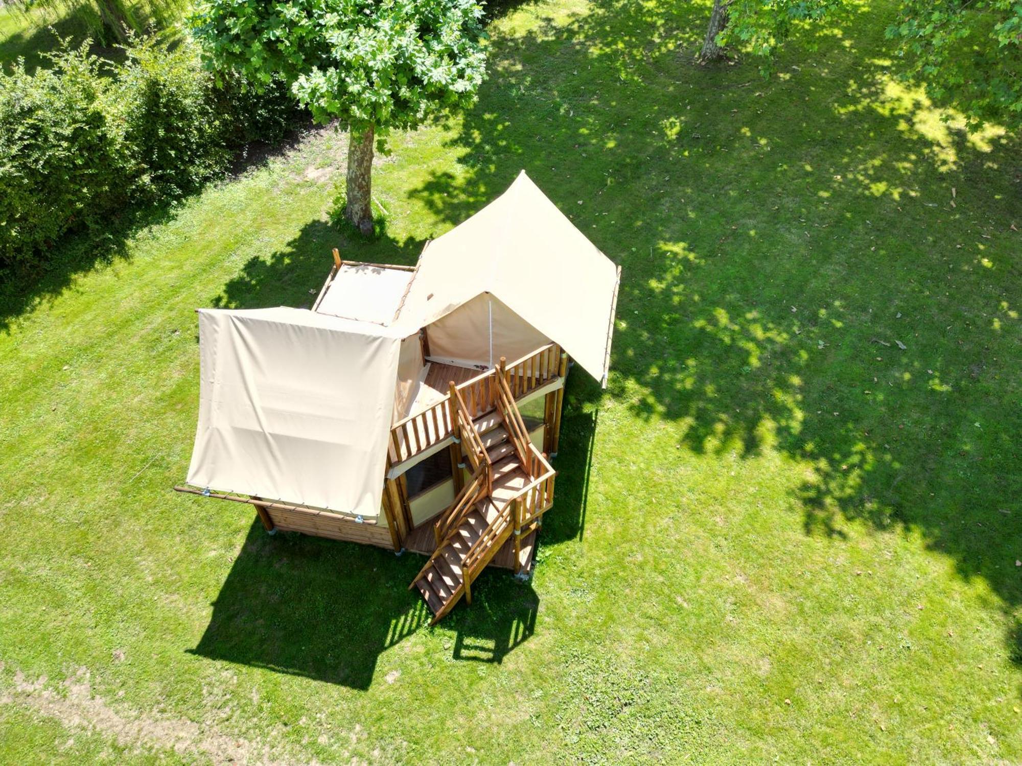 Camping De Thoissey *** エクステリア 写真