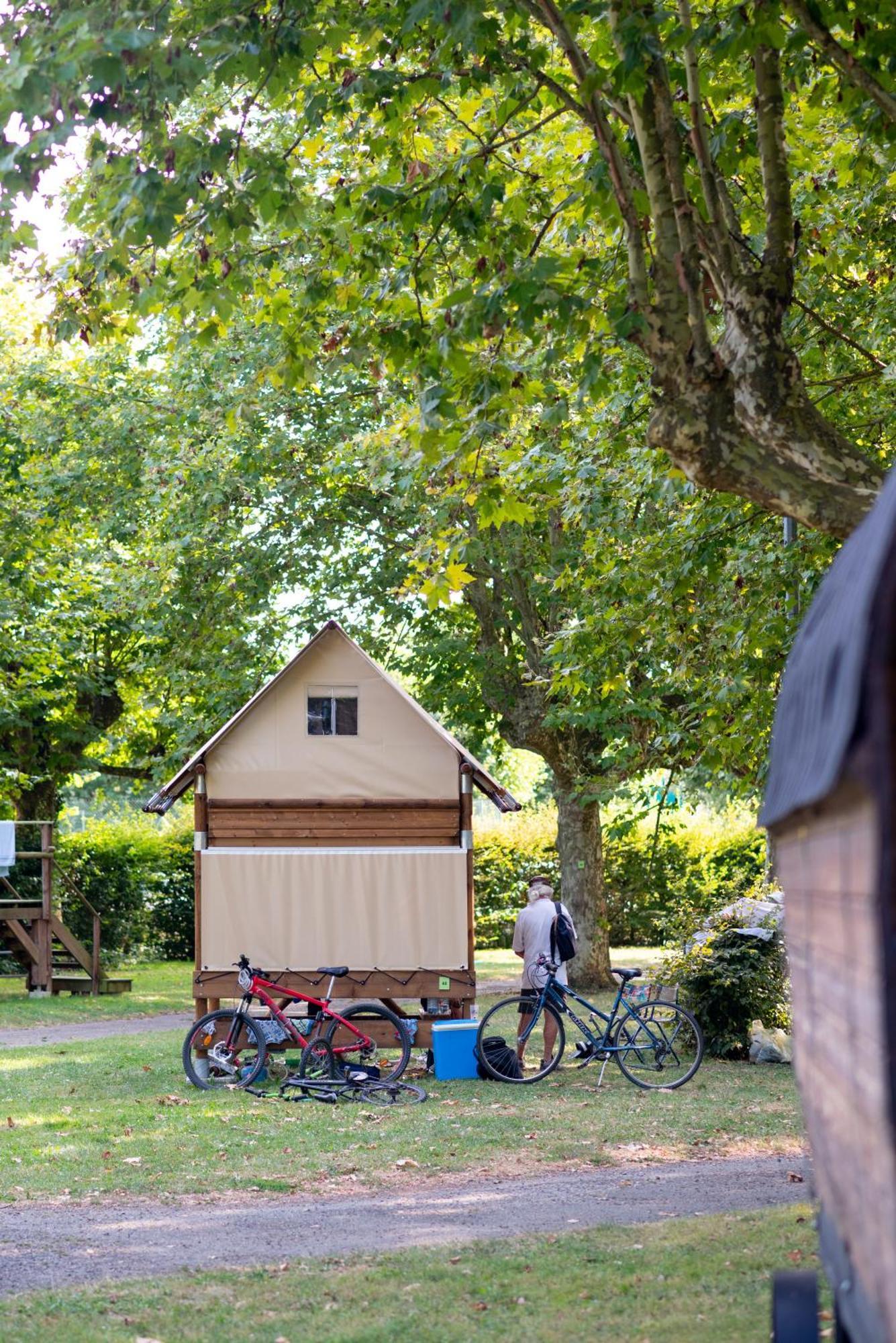 Camping De Thoissey *** エクステリア 写真