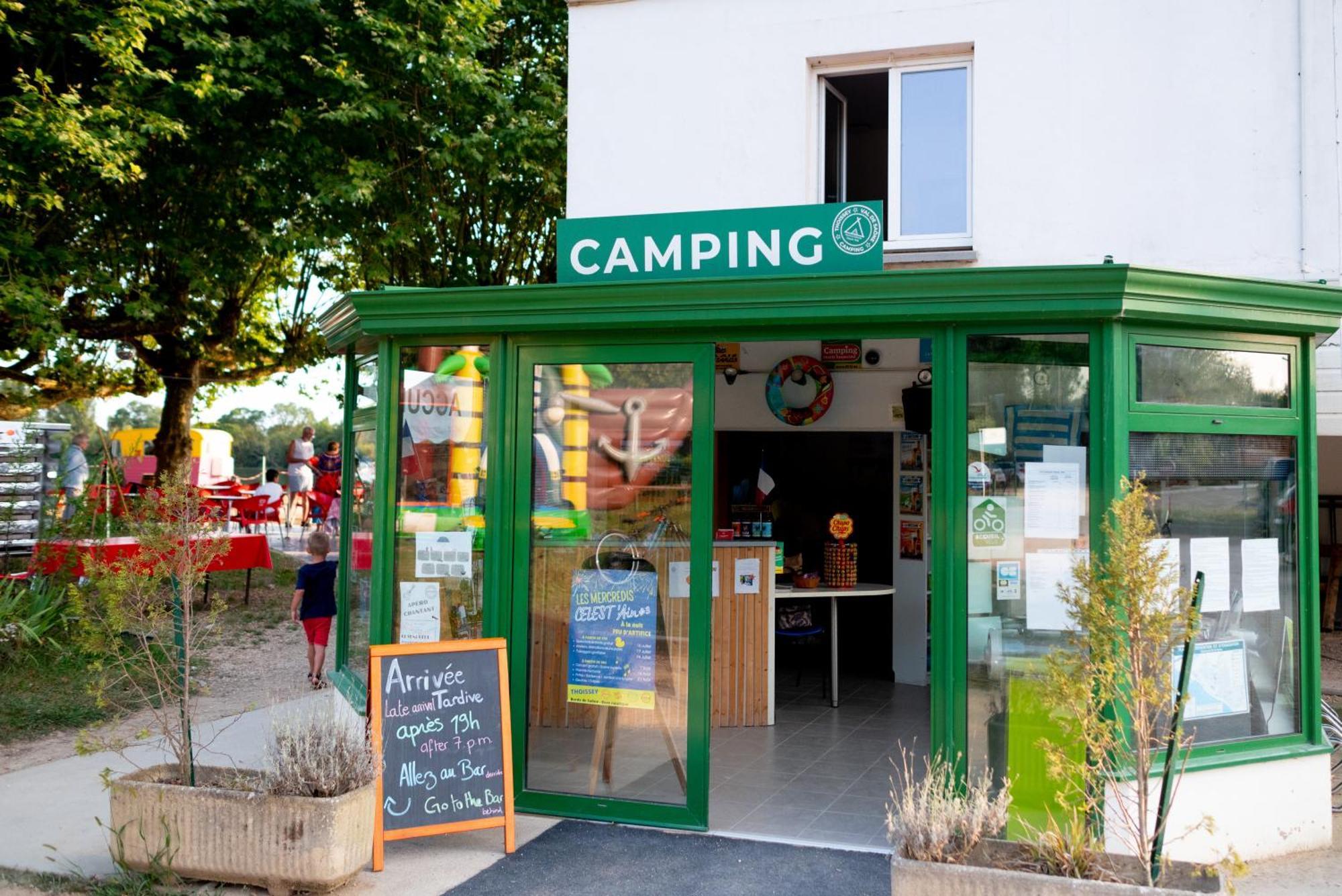 Camping De Thoissey *** エクステリア 写真