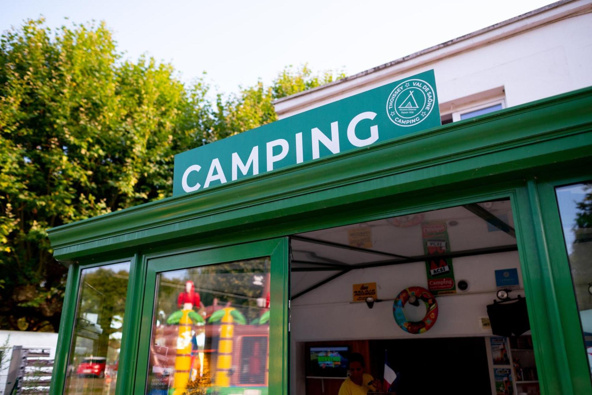 Camping De Thoissey *** エクステリア 写真